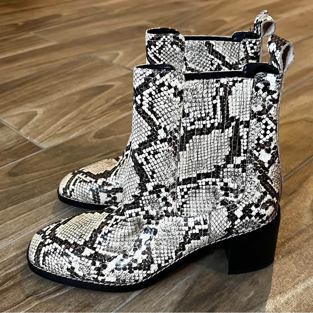 Nordstrom NWOB Leather Snakeskin Heeled Booties Size 6.5